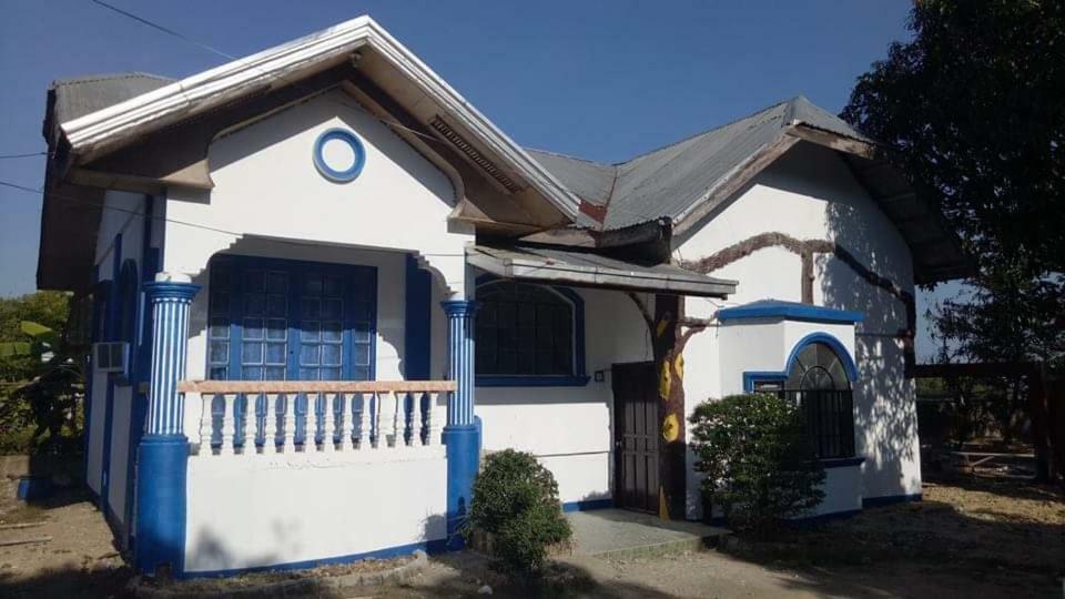 אלמינוס Traditional Filipino Transient House And Huts Near 100 Islands Wharf מראה חיצוני תמונה